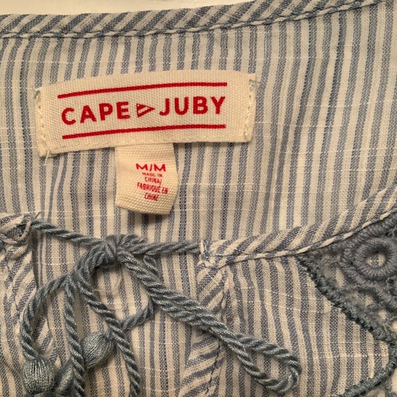 Light Blue and White Flowy Cape Juby Medium Blouse - Picture 3 of 4